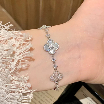 Charming Cleef Bracelet