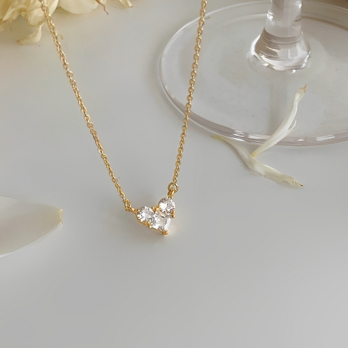 Delicate Chain Pendant Necklace