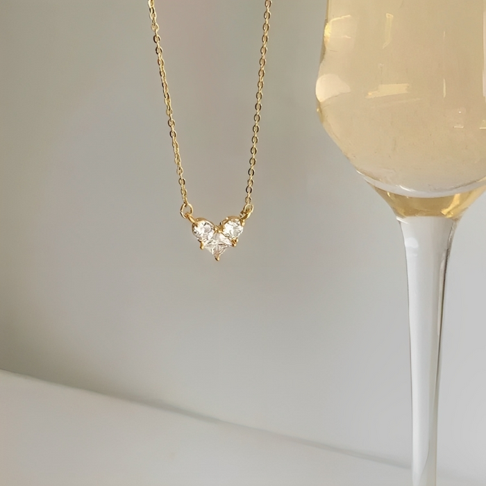 Delicate Chain Pendant Necklace