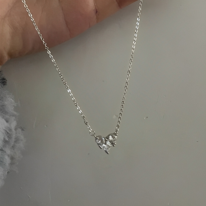 Delicate Chain Pendant Necklace