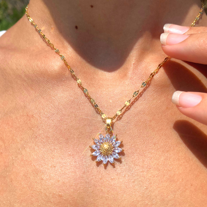 Flower Shape Necklace