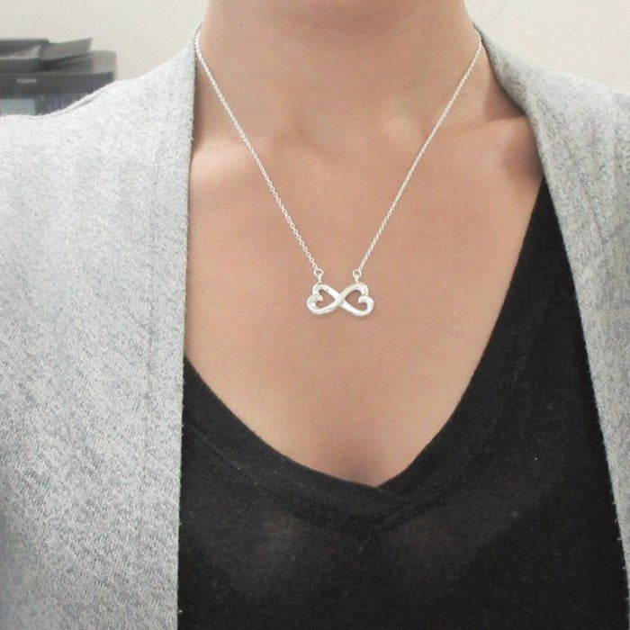 Infinity Shape Cordate Necklace