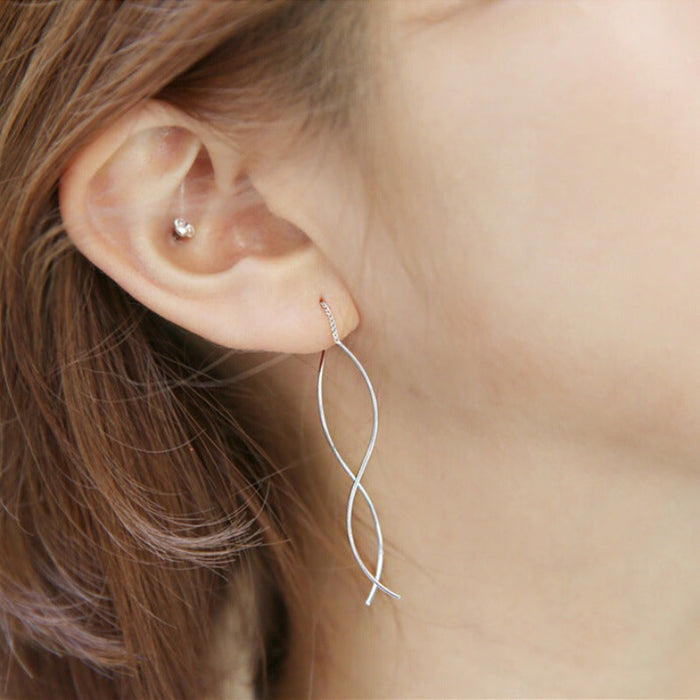 Geometric Long Silver Earring Piercing